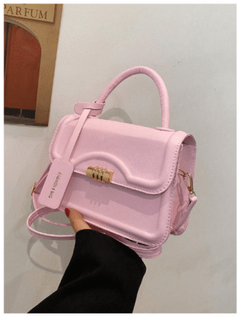 Retro-Style Saddle Bag – Fashionable Women's Crossbody Handbag with Premium Shoulder Strap